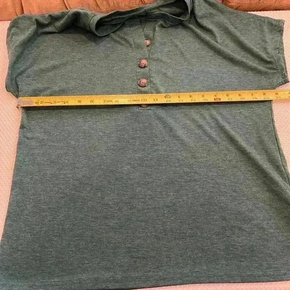 SHEIN Medium Green Top with button details - Picture 6 of 6